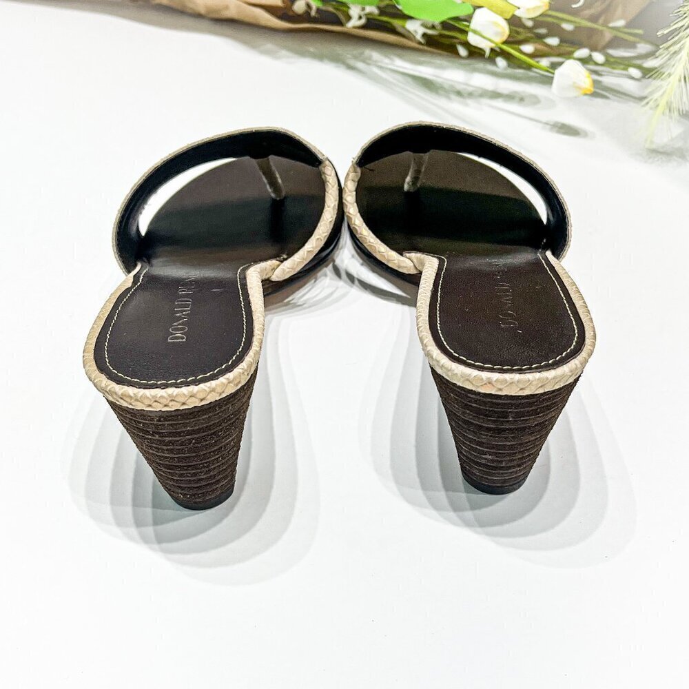 Donald Pliner VIIM Neutral Taupe (Praline) Snake Skin Sandals, NWOT, Size: 7M - Picture 7 of 9